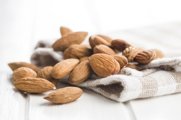 ALMONDS USA