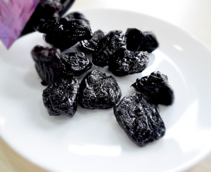 PLUMS (NO PIT) - PITTED CHILE PRUNES